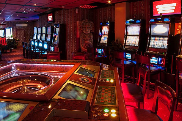 mpo777 alternatif Capsa Banting table interface showing card arrangement and betting options